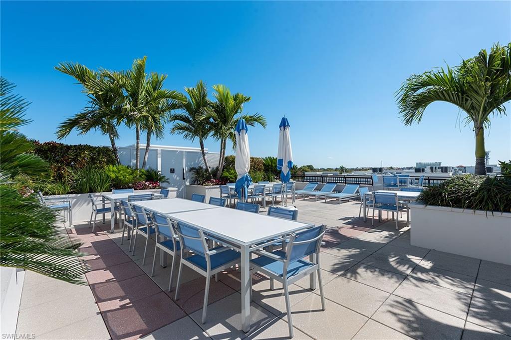 RESIDENCES AT 5TH & 5TH - Residential