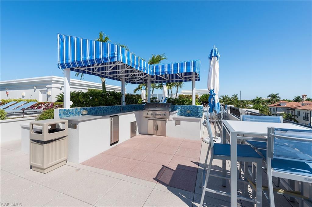 RESIDENCES AT 5TH & 5TH - Residential