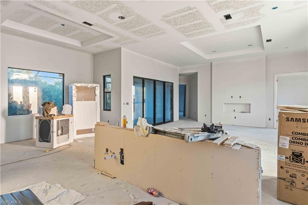 WINDWARD ISLE - Residential