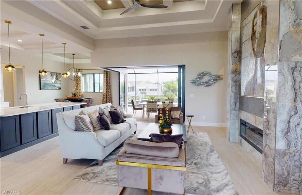 WINDWARD ISLE - Residential