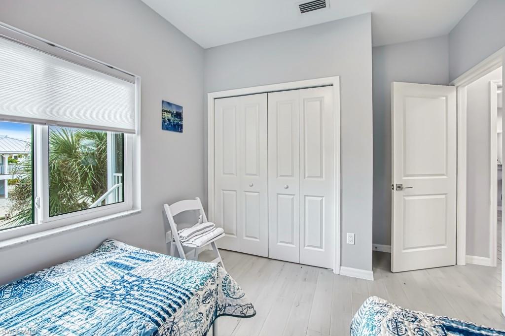 HOLIDAY HEIGHTS - Residential
