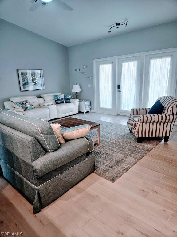 HOLIDAY HEIGHTS - Residential