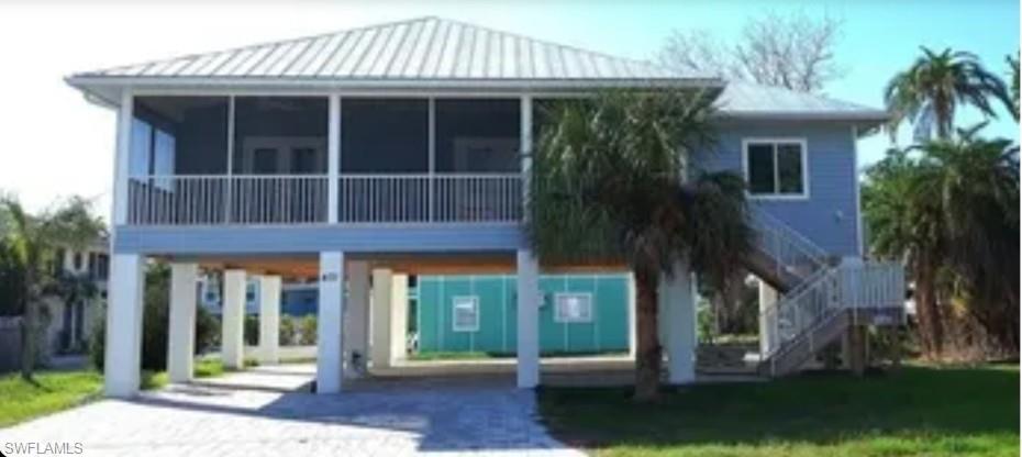 HOLIDAY HEIGHTS - Residential