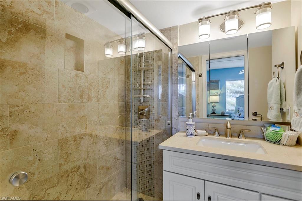 ISLAND MANOR APTS - Residential