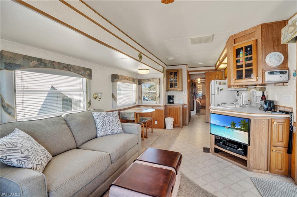 IMPERIAL WILDERNESS - Residential