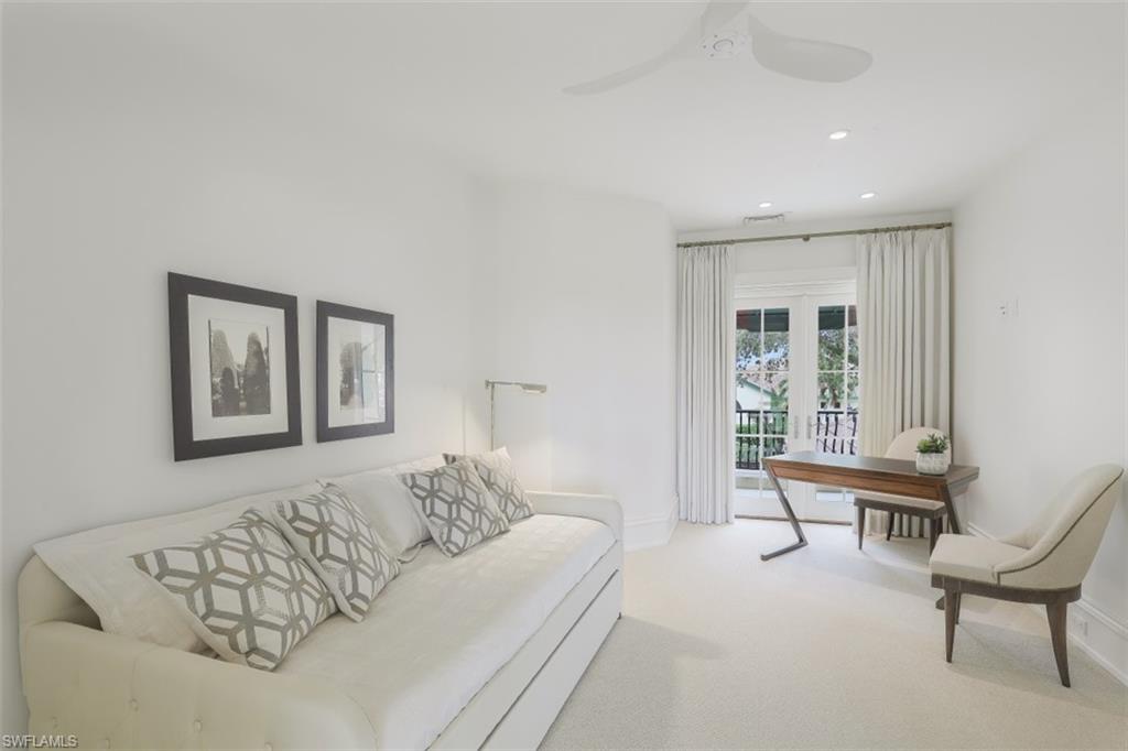 VIZCAYA AT BAY COLONY - Residential