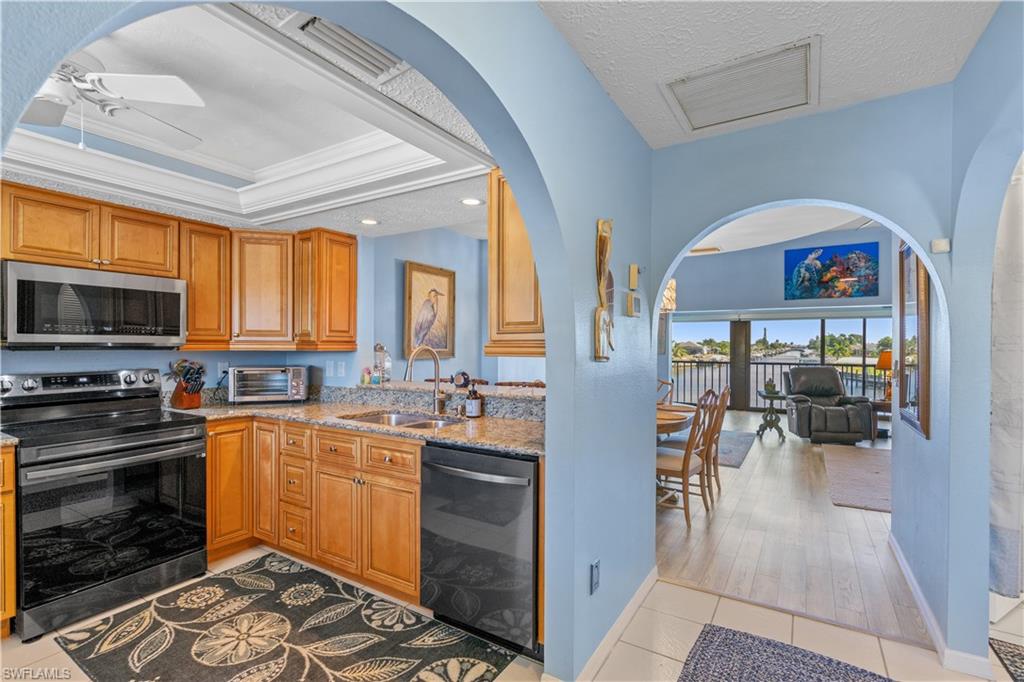 AQUA VISTA CONDO - Residential