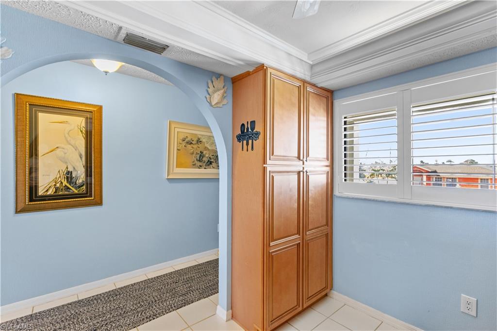 AQUA VISTA CONDO - Residential