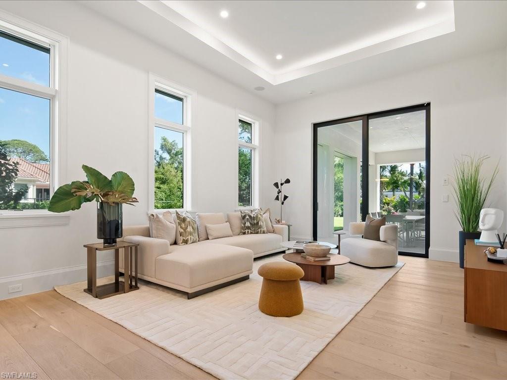 PINE RIDGE - Residential
