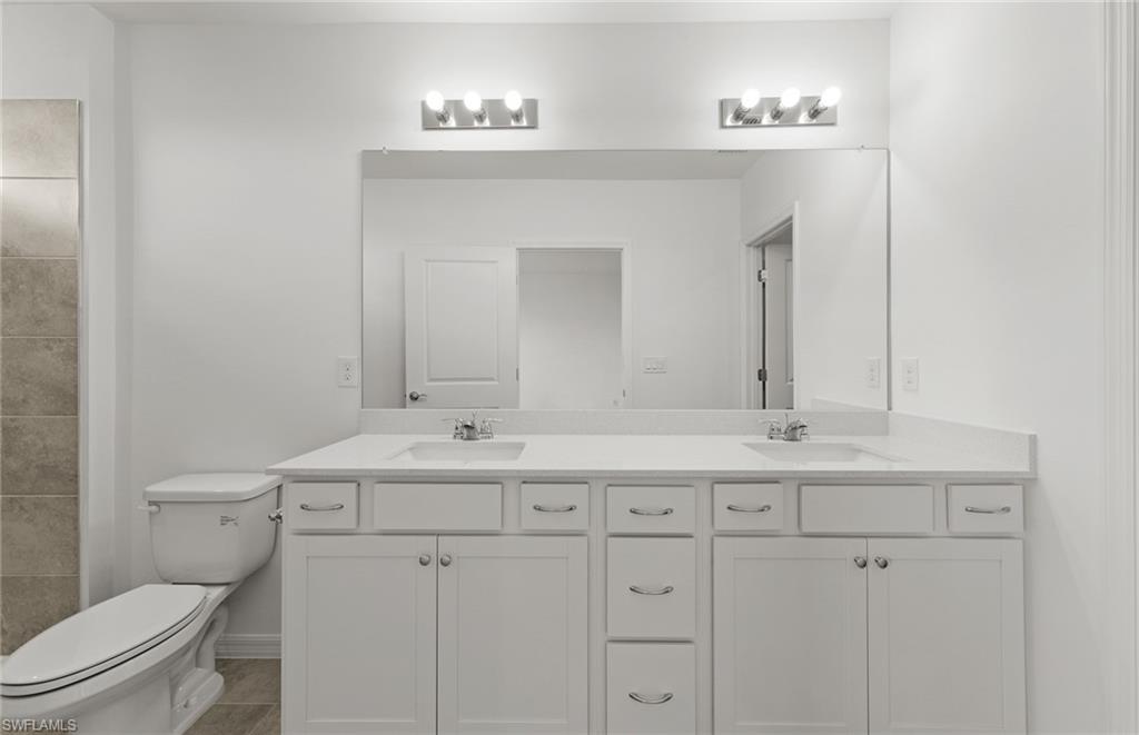 WHISPERING LAKES - Residential