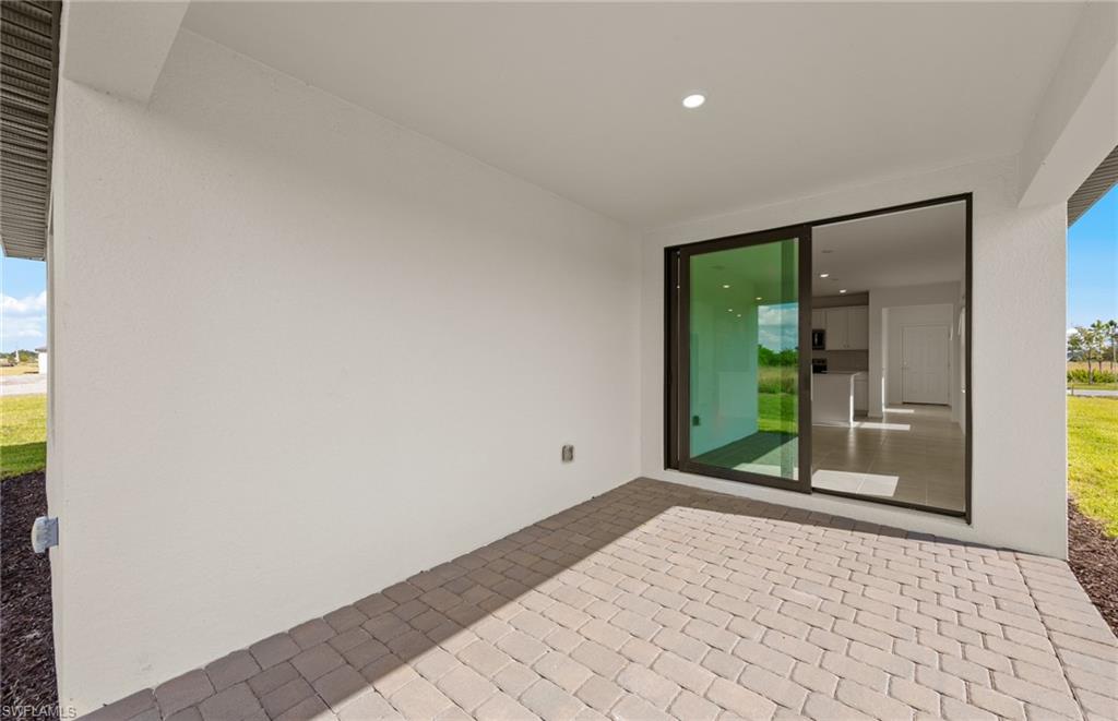 WHISPERING LAKES - Residential