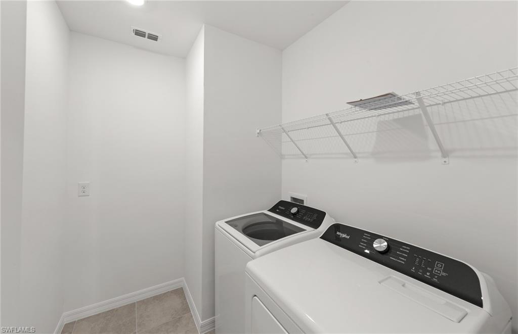 WHISPERING LAKES - Residential