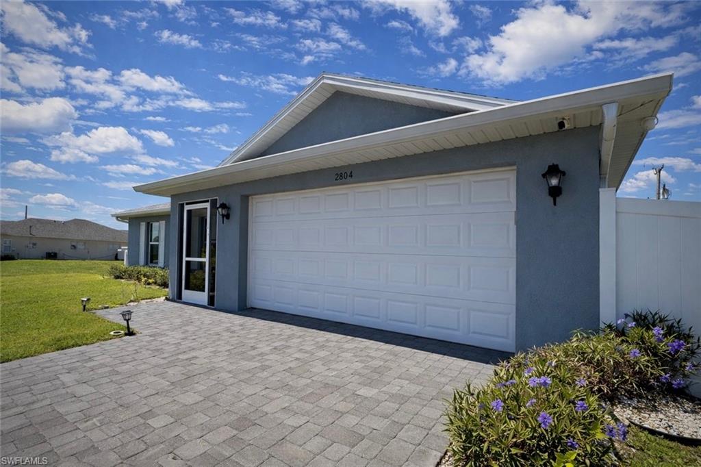 CAPE CORAL - Residential