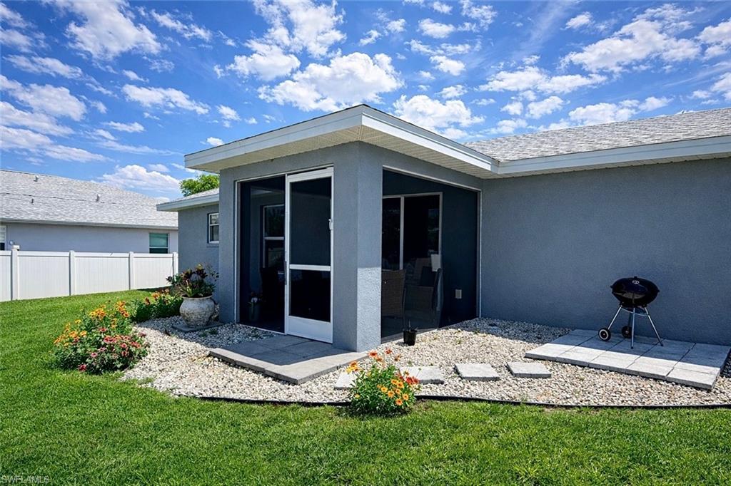 CAPE CORAL - Residential