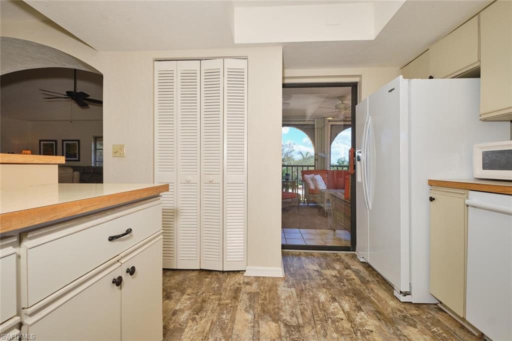 ROSE GARDEN VILLAS CONDO - Residential