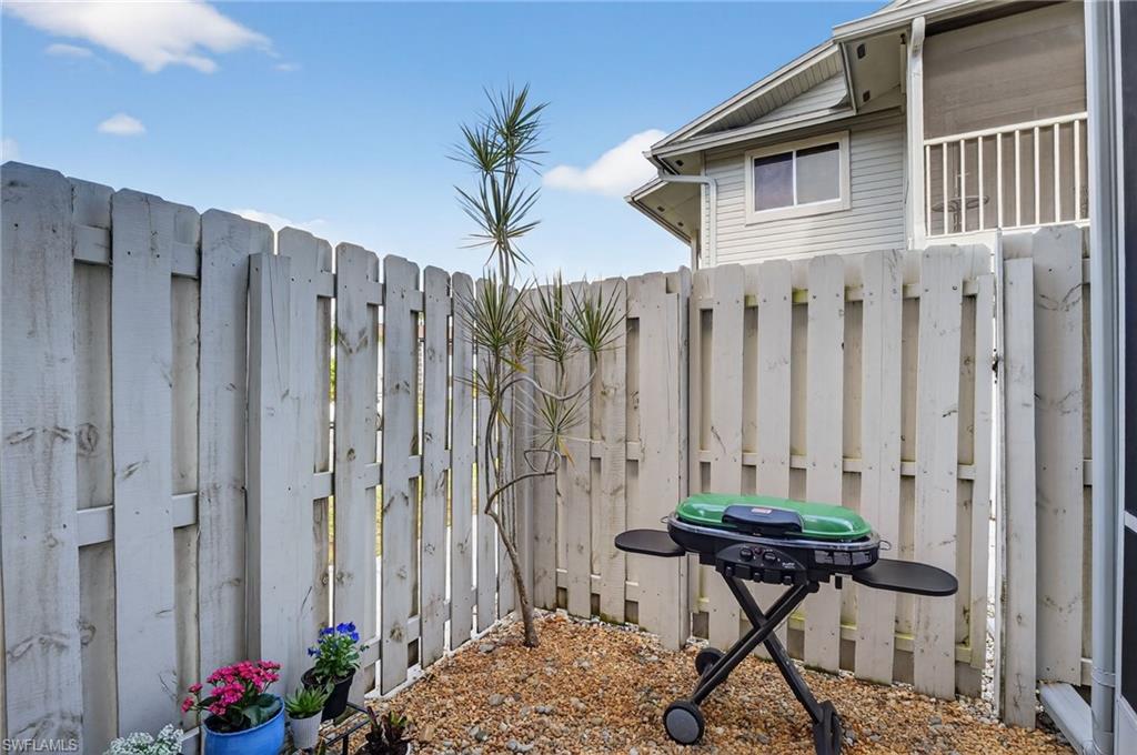 FOXMOOR VILLAGE CONDO - Residential