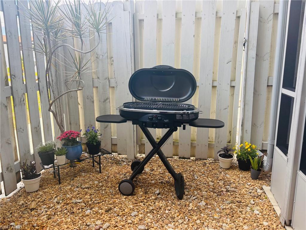 FOXMOOR VILLAGE CONDO - Residential