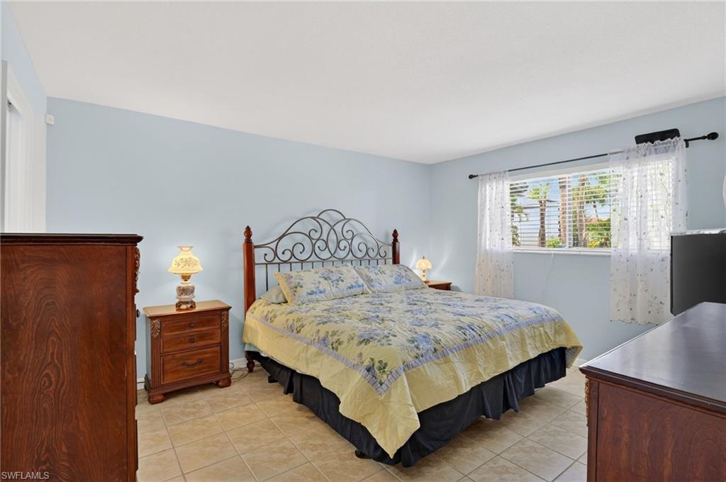 FOXMOOR VILLAGE CONDO - Residential