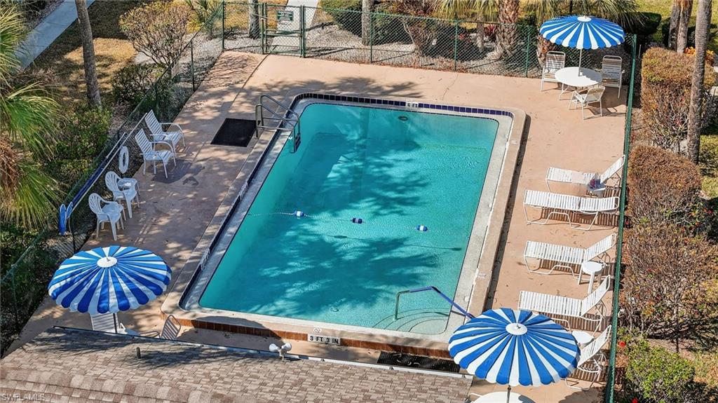 FOXMOOR VILLAGE CONDO - Residential