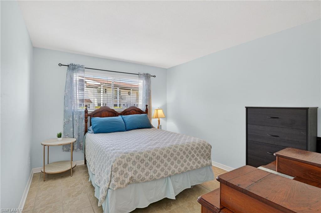 FOXMOOR VILLAGE CONDO - Residential