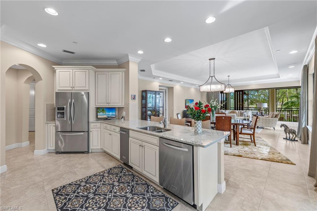 2550 MARQUESA ROYALE LN 8-101