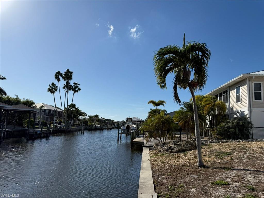 MANATEE BAY UNRECORDED SUBDIVISION - Residential