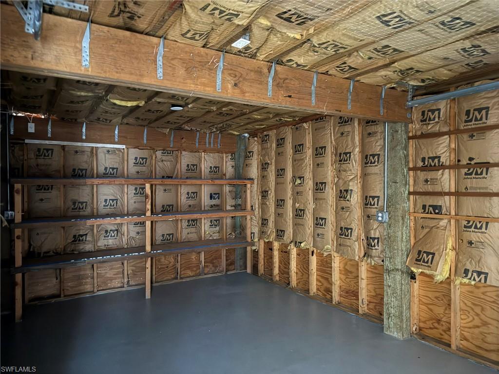 MANATEE BAY UNRECORDED SUBDIVISION - Residential