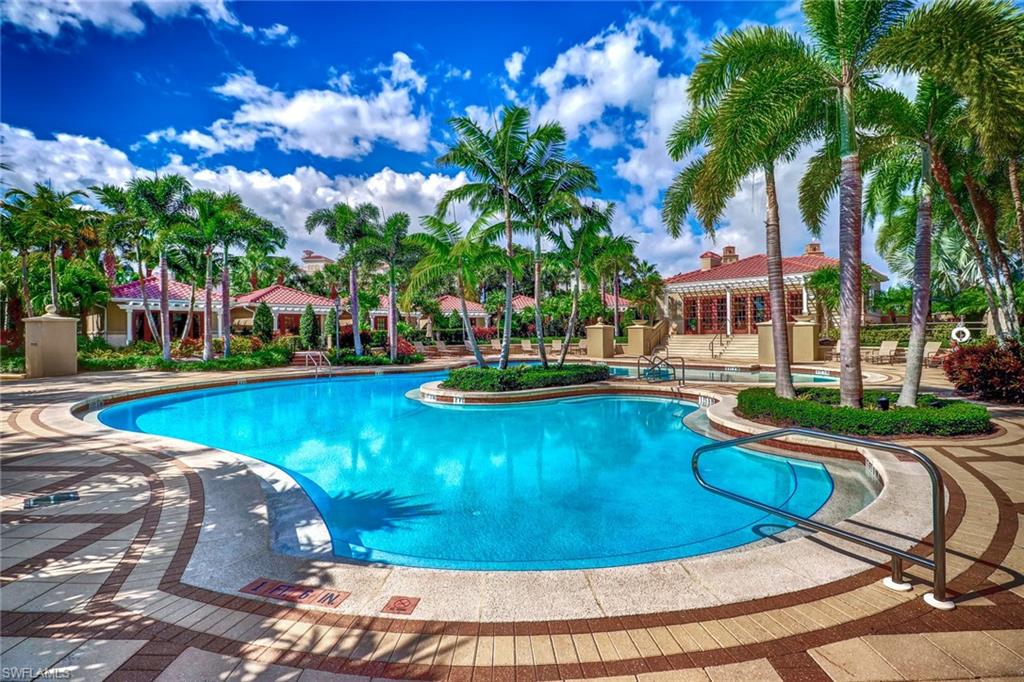 TRIESTE AT BAY COLONY - Residential