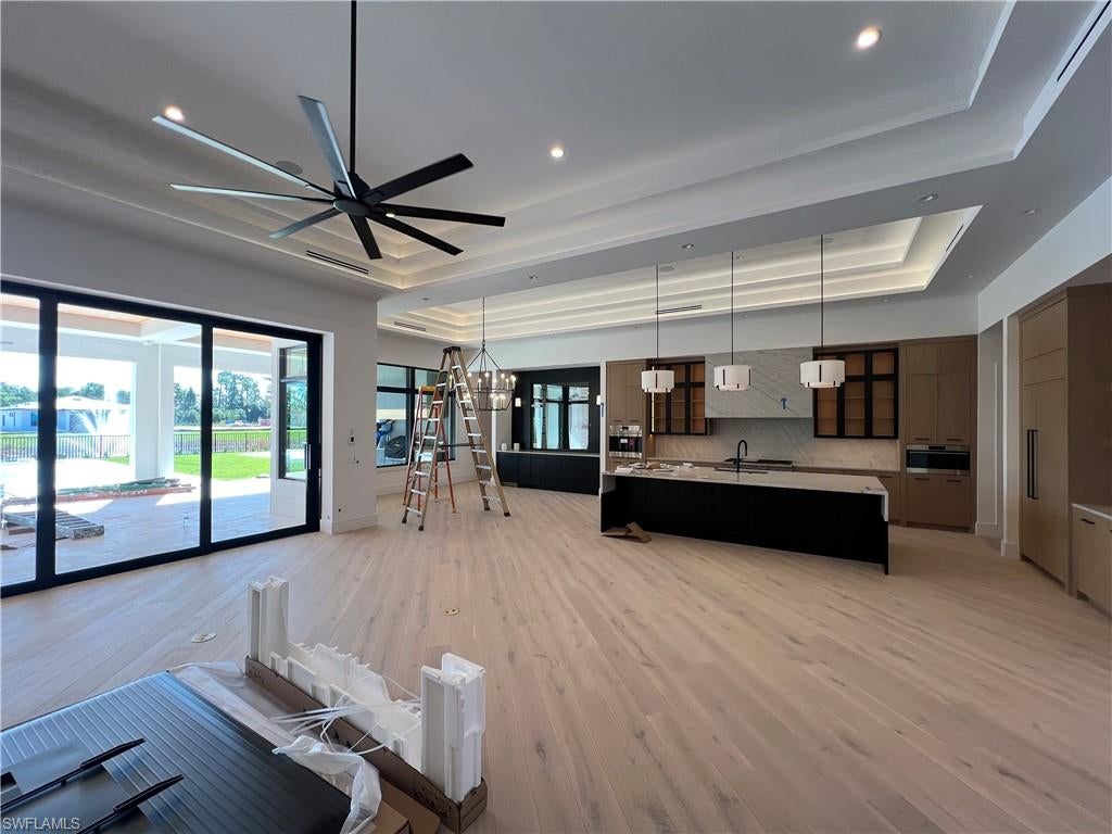 944 Chimney Rock RD