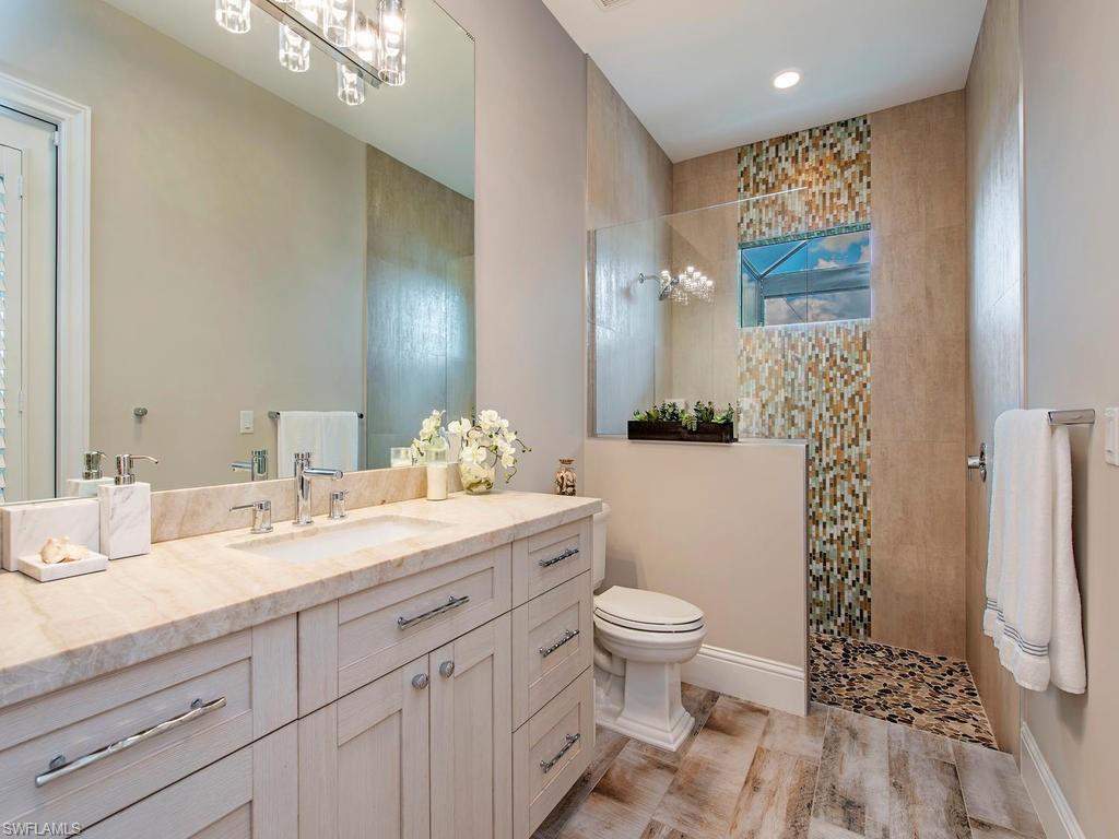 ESPLANADE - Residential