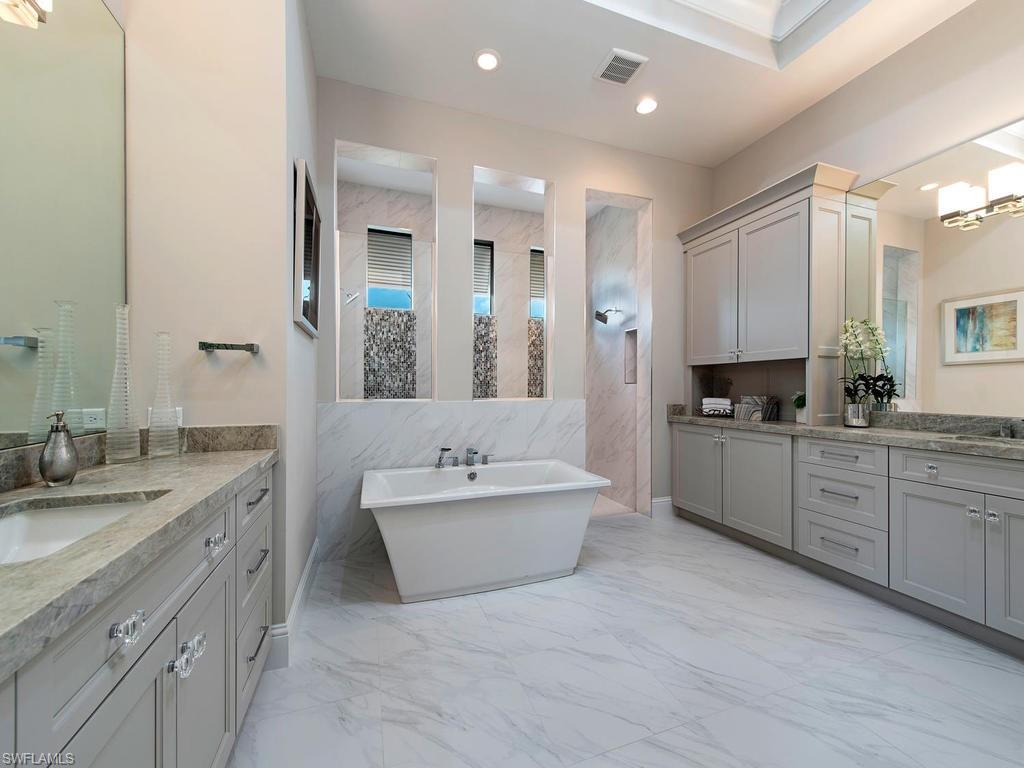 ESPLANADE - Residential