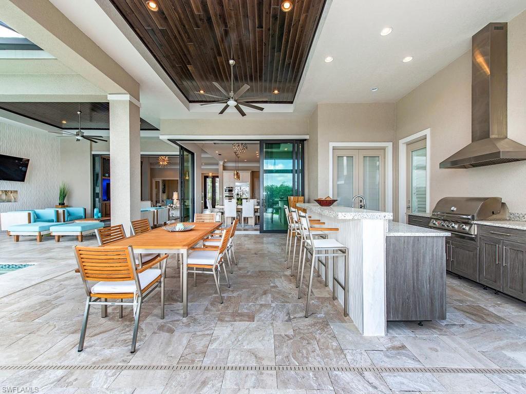 ESPLANADE - Residential