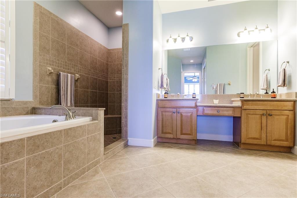 HOLLYBROOK - Residential