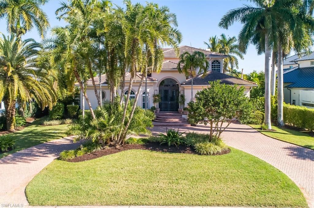 MOORINGS - Residential