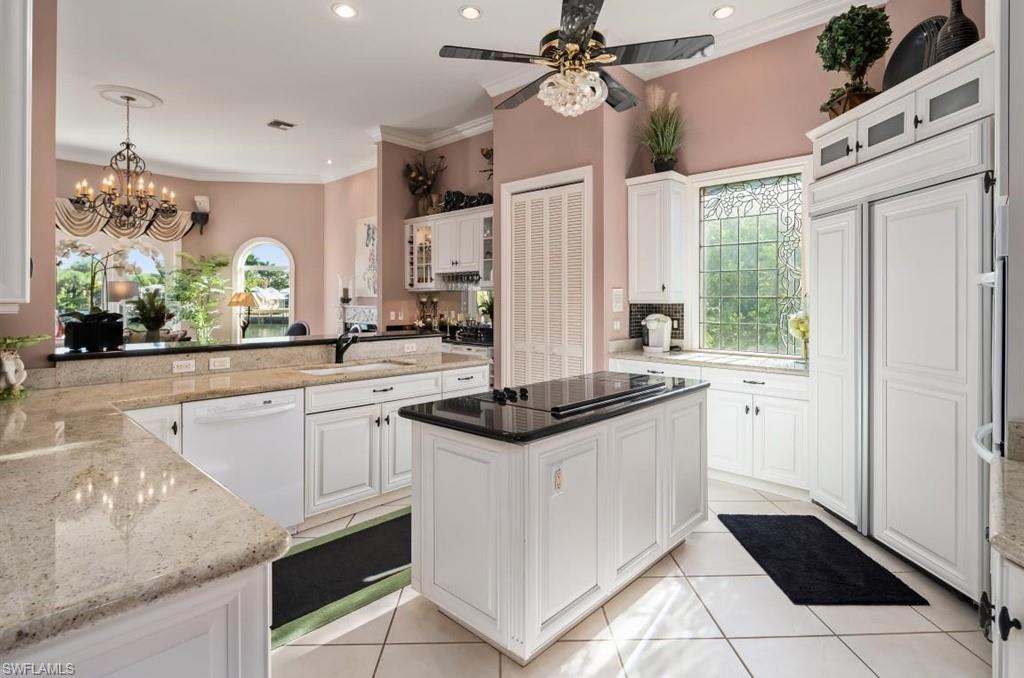 MOORINGS - Residential