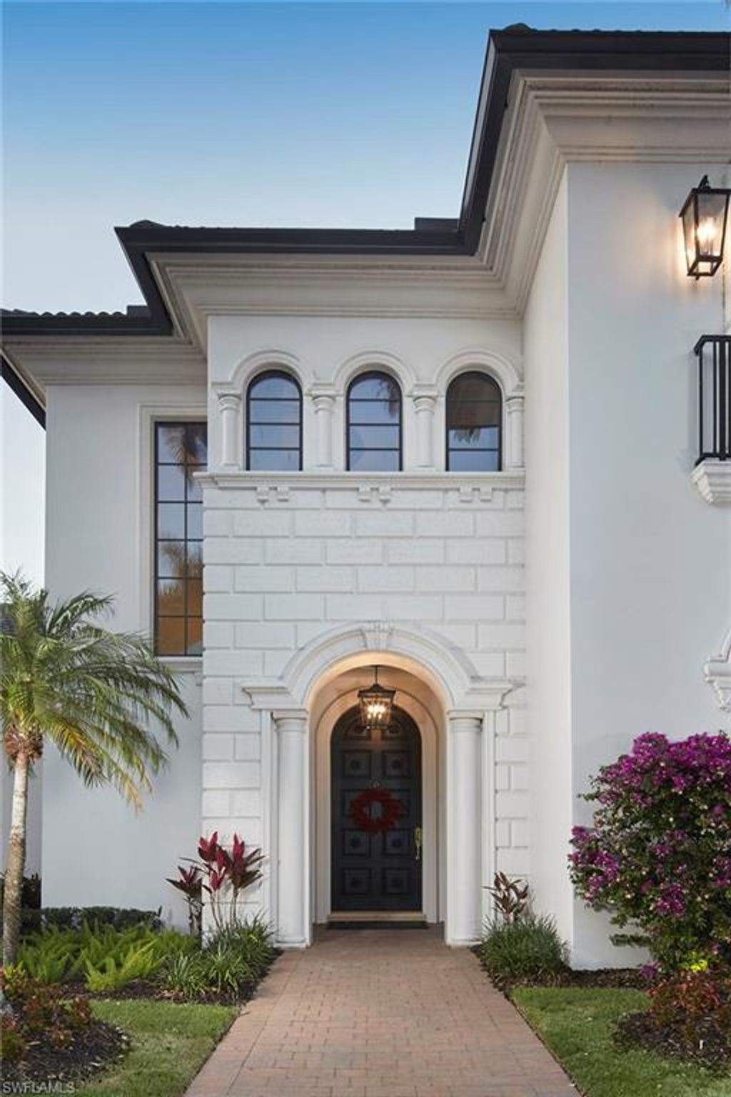 Photo of 1609 Chinaberry WAY, NAPLES, FL 34105 (MLS # 225075484)