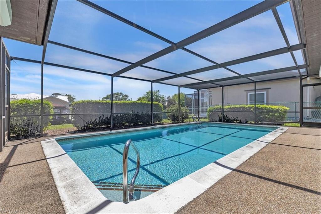 RIVERBEND - Residential