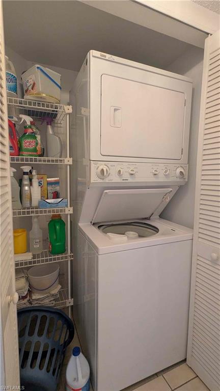 SEVEN LAKES - Residential