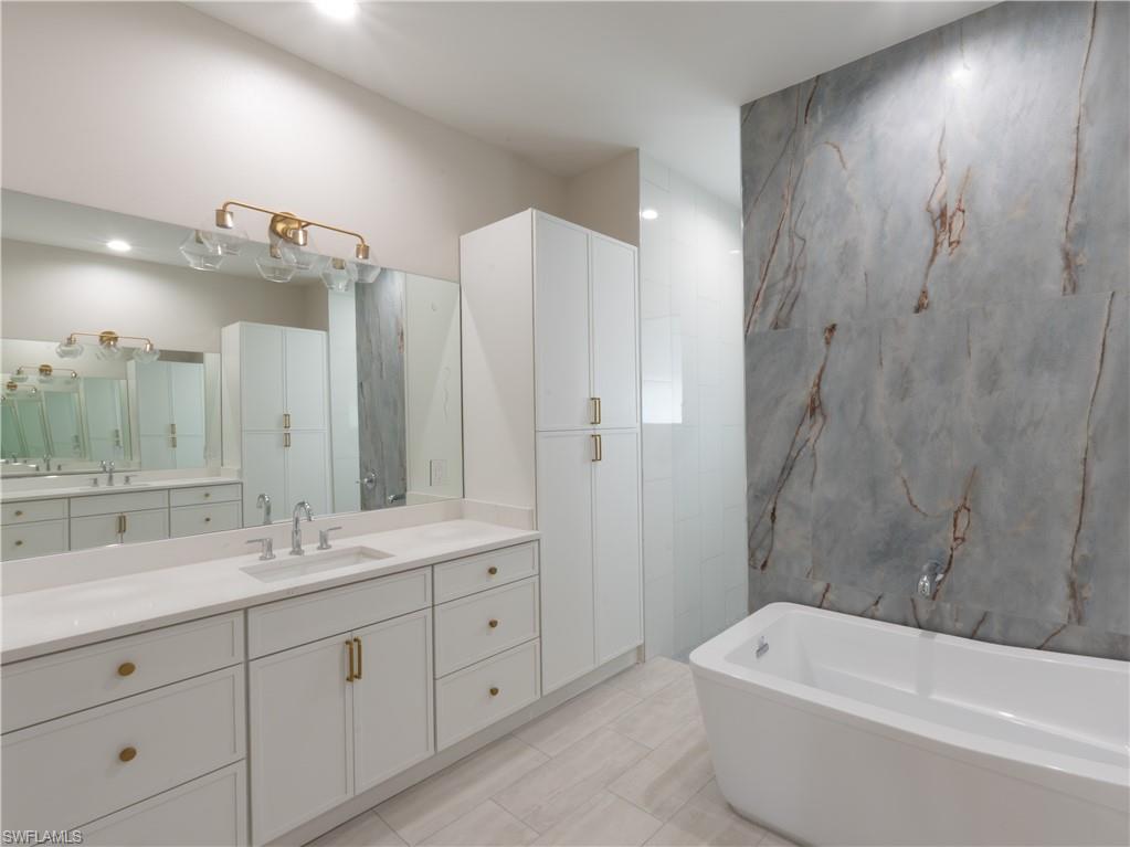 LAKEWOOD PARK - Residential