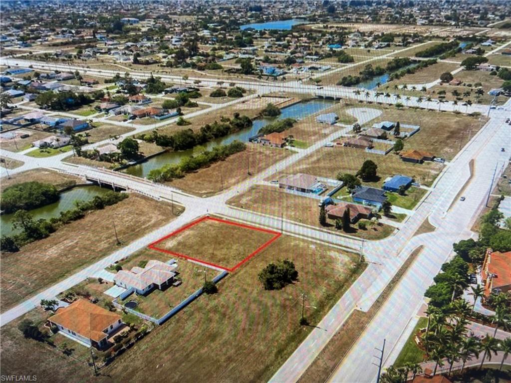 CAPE CORAL - Land