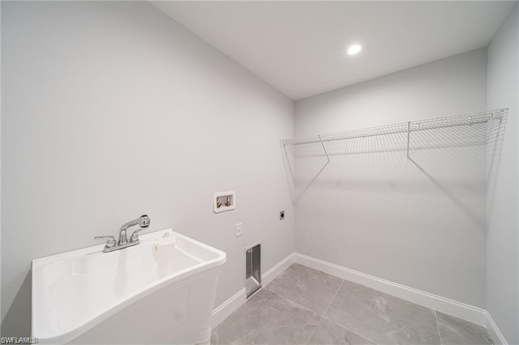 CAPE CORAL - Residential Lease