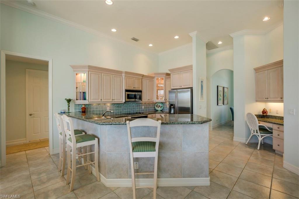 MARCO BEACH - Residential