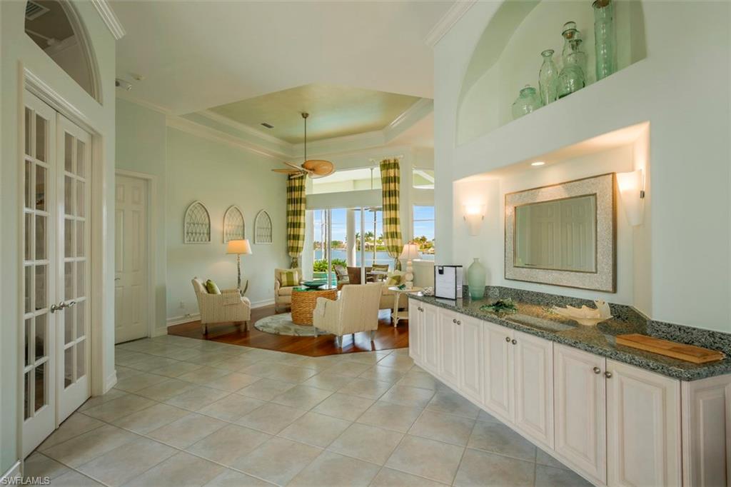 MARCO BEACH - Residential