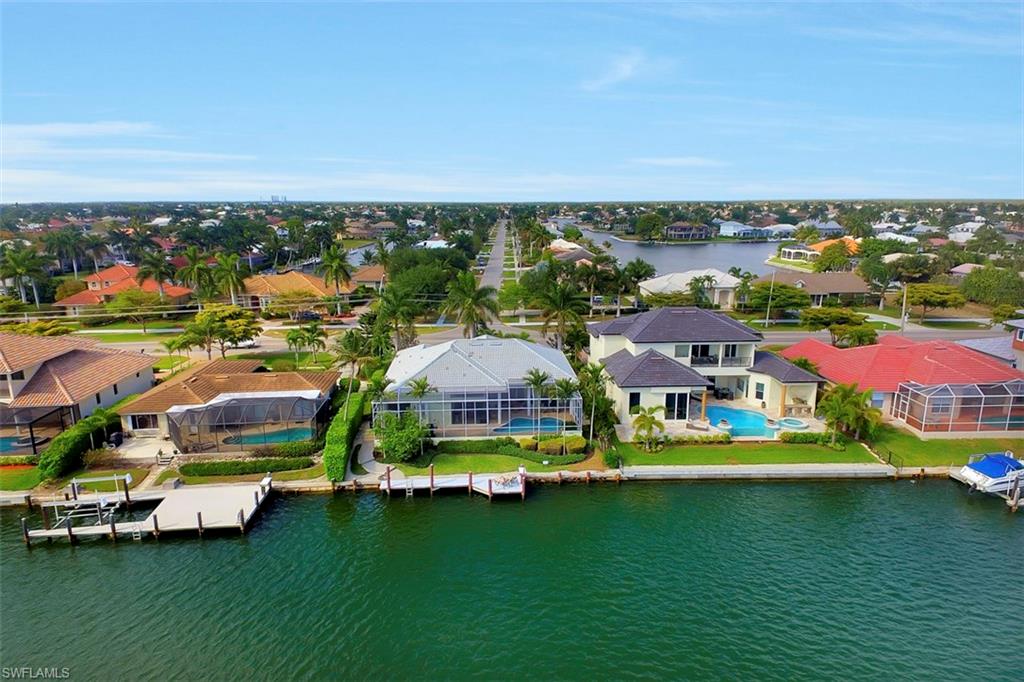 MARCO BEACH - Residential