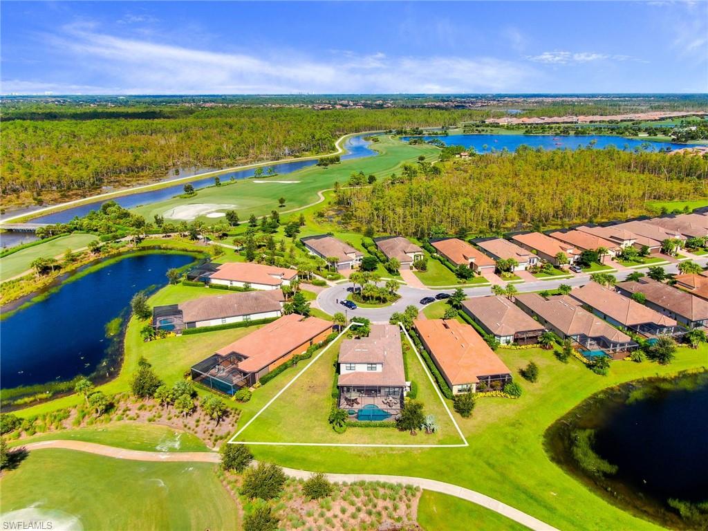 ESPLANADE - Residential