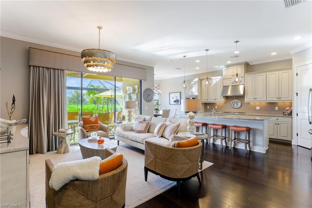 ESPLANADE - Residential