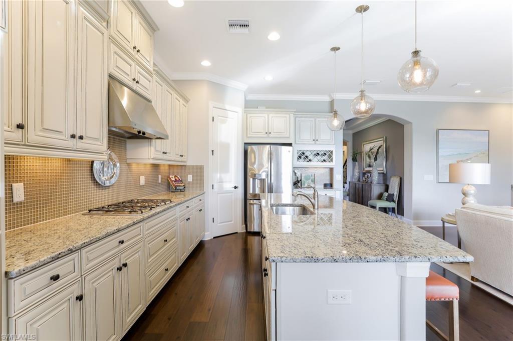 ESPLANADE - Residential