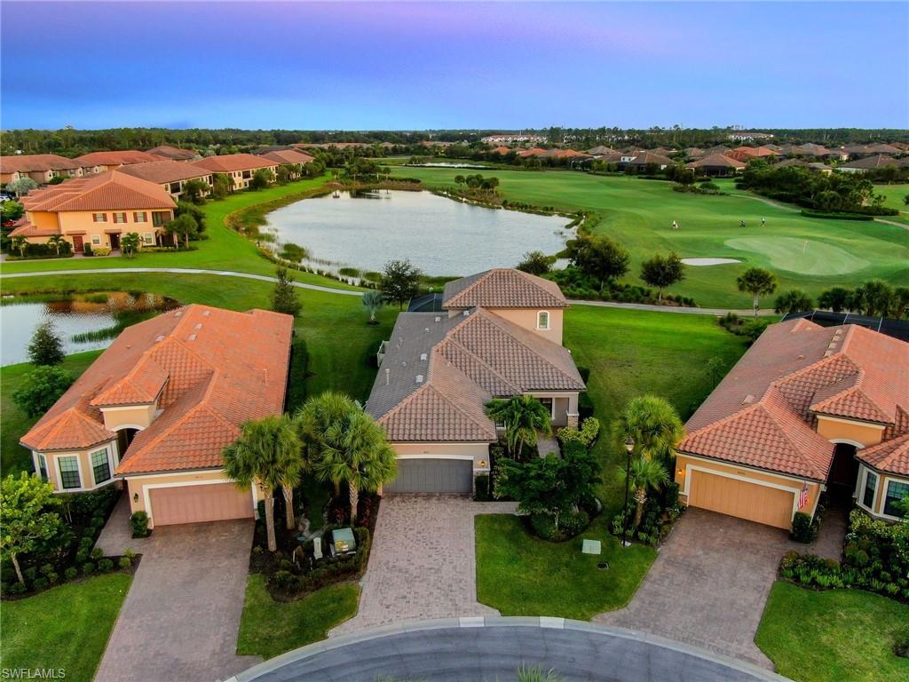 ESPLANADE - Residential