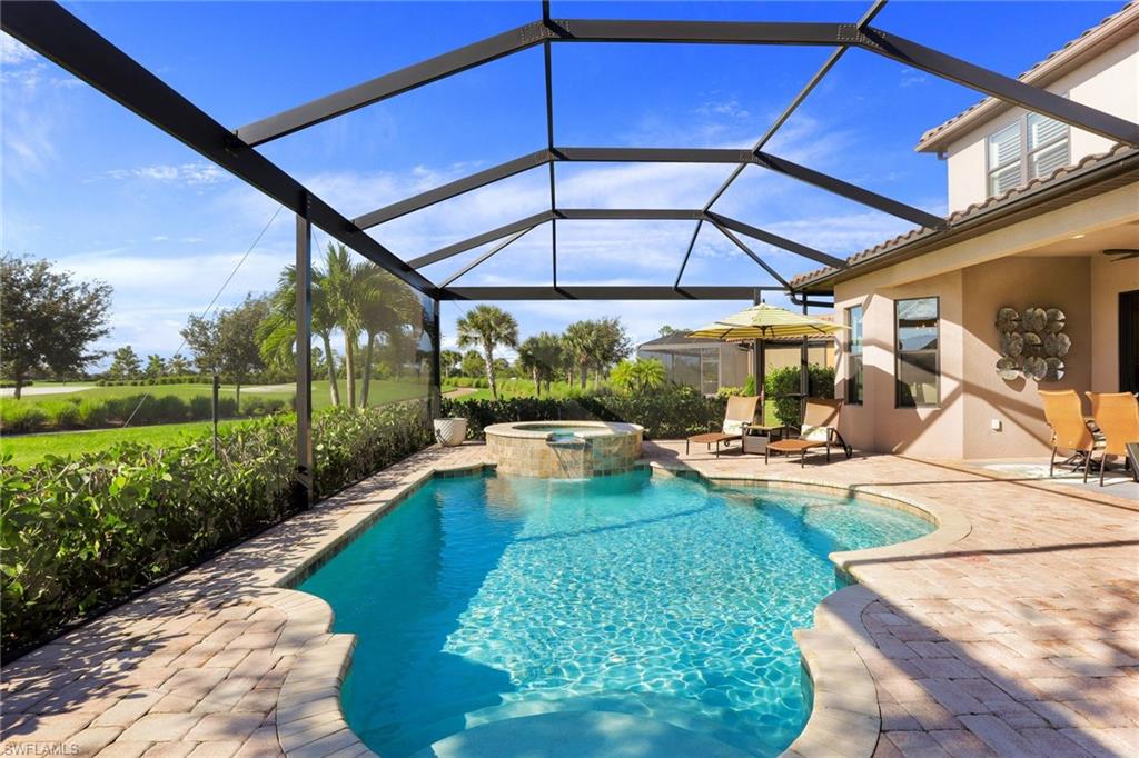 ESPLANADE - Residential