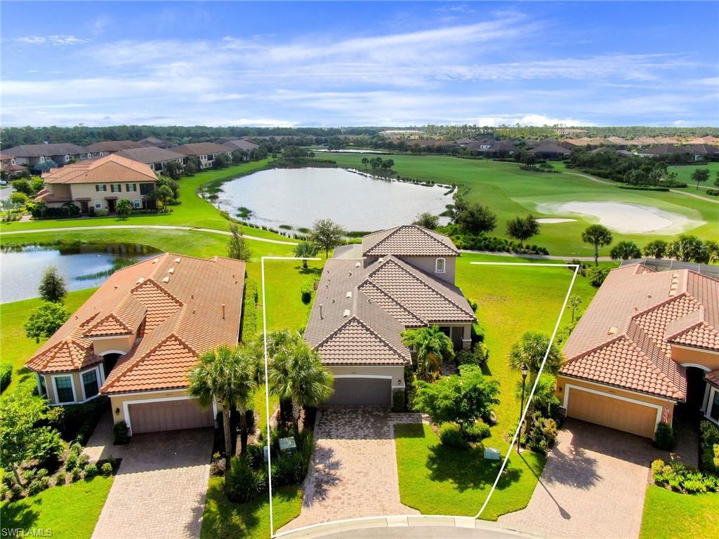 ESPLANADE - Residential